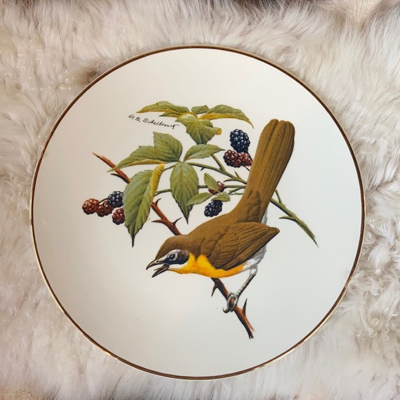 Avon Yellow-Breasted Chat plate - Picture 2 of 7